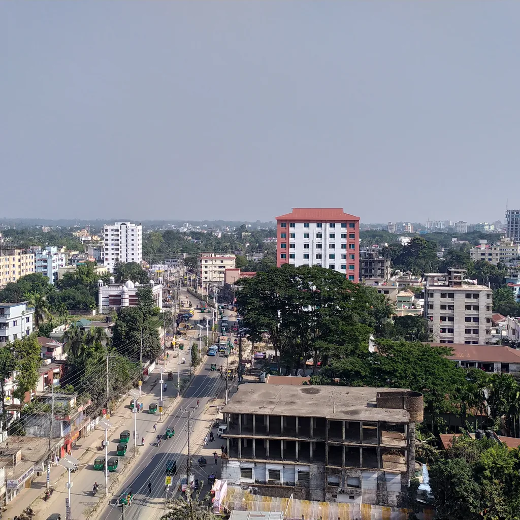 সিলেট নগরীর আবাসিক ও নাগরিক এলাকার দৃশ্য